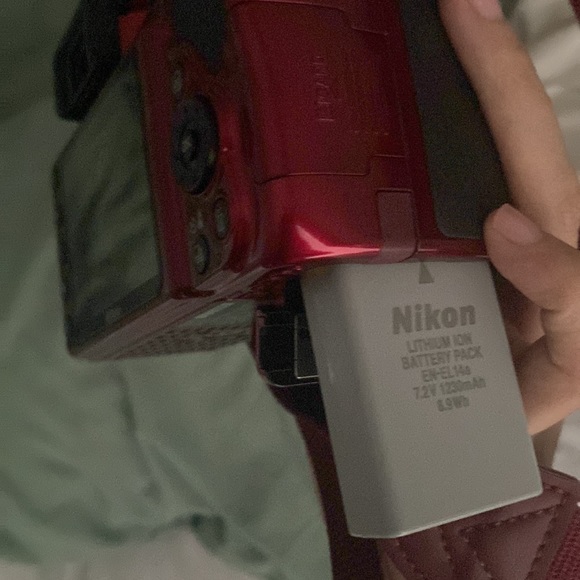 Nikon D3300 DSLR Camera with 18-55mm Lens (Red) - Picture 5 of 6